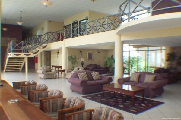 Cara Suites Hotel and Conference Centre (Claxton Bay)